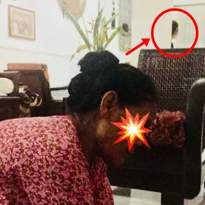 Fotoin suaminya lagi dipijat, cewek ini potret penampakan serem