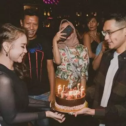 10 Potret kemeriahan pesta ulang tahun Rossa, penuh kejutan