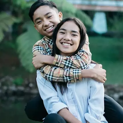 8 Momen Sarwendah bareng kakak Betrand Peto, bak anak kandung