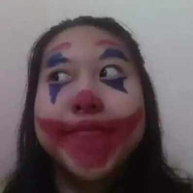 Berdandan ala Joker pakai spidol, nasib cewek ini berujung apes