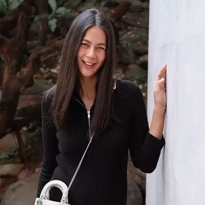 Berparas bule, 9 seleb cantik ini ternyata keturunan Jawa