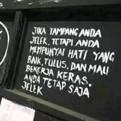 12 Tulisan lucu di tembok ini nyindir banget, auto ngakak