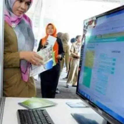 Ini daftar larangan dan hukuman buat PNS saat pakai media sosial