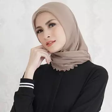 Pernah pacaran, Dwi Andhika ngaku belum putus dari Donita