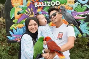 Rachel Vennya lulus kuliah bareng suami, penuh perjuangan