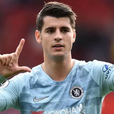 12 Bintang sepak bola ini awali karier sebagai anak gawang