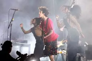 The 1975 sukses menghibur penggemar sambil menebarkan pesan kepedulian