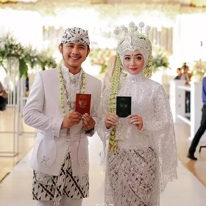Ega D'Academy unggah foto nikah, Lesti jadi sorotan