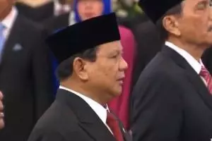 Momen unik Didit Hediprasetyo saat dampingi Prabowo pelantikan