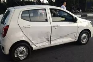 Alami kecelakaan mobil, cewek ini temukan foto misterius