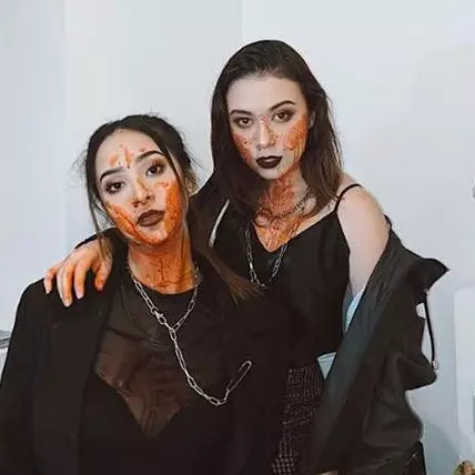 8 Potret Anya Geraldine bertema Halloween bikin salah fokus