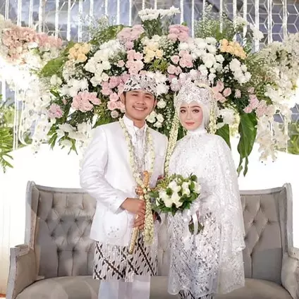 Momen Rafly D'Academy pulang kampung bareng Ega, penuh haru