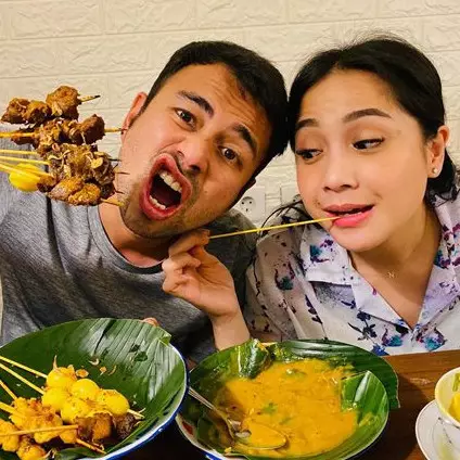 9 Momen Raffi Ahmad &amp; Nagita liburan ke Padang, penuh keseruan