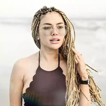 Unggah penampilan topless, Nikita Mirzani tuai cibiran