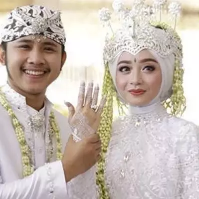 Bertemu Ega Noviantika pertama kali, kondisi ibu Rafly membaik