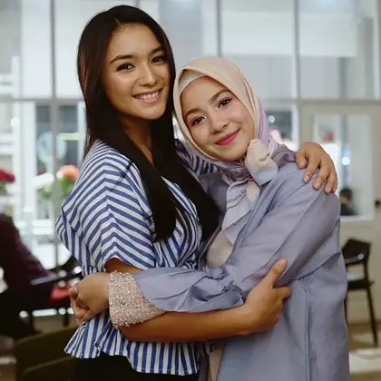 11 Potret kompak Citra Kirana &amp; Natasha Rizky, sahabat sejak SMA