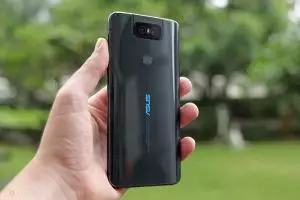 10 Smartphone Asus terbaru 2019 beserta harga & spesifikasi