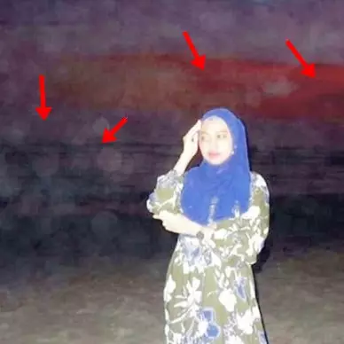 7 Editan foto penampakan di Parangtritis ini bikin gagal serem