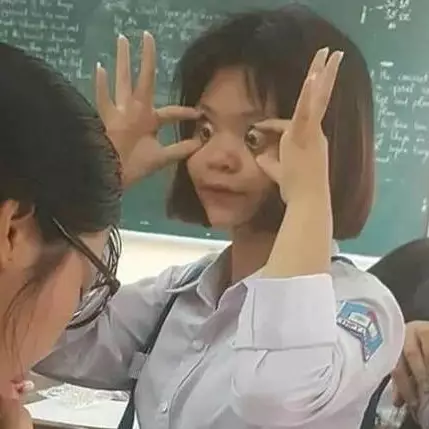 10 Aksi siswi di sekolah ini bikin tepuk jidat