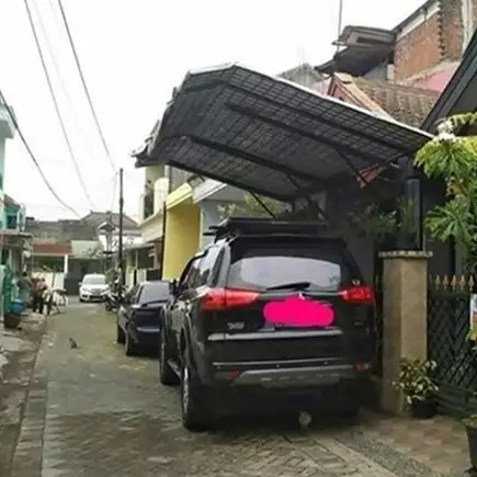 Makan bahu jalan, garasi kanopi Clara Gopa akhirnya dibongkar