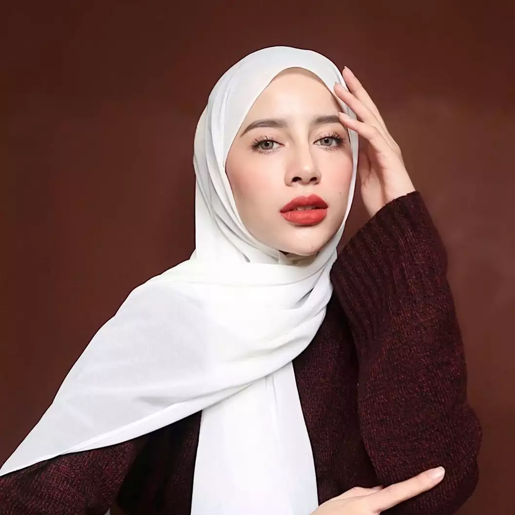 5 Cara memakai jilbab pashmina sesuai bentuk wajah