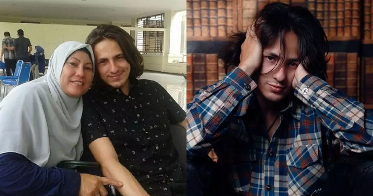 Momen Dylan Carr jalan-jalan pakai kursi roda usai operasi