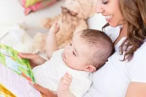 Manfaat mendongeng untuk anak, orangtua wajib tahu