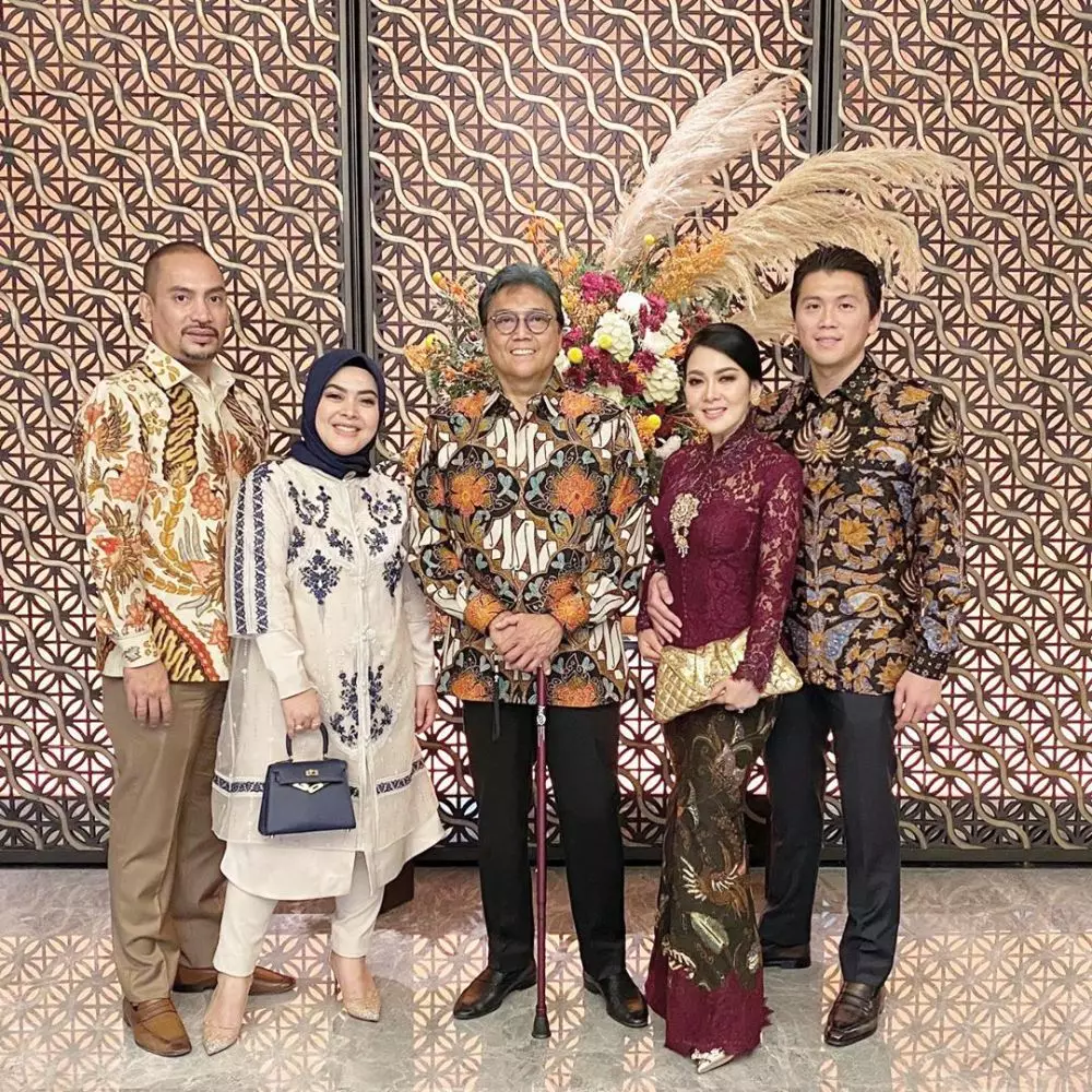 syahrini dan mertua © 2019 brilio.net