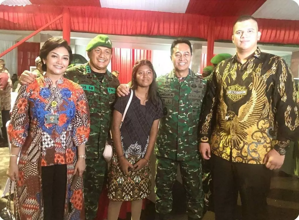 bella saphira dampingi suami wisuda tni © Instagram/@bellasaphiraofficial bella saphira dampingi suami wisuda tni © Instagram/@bellasaphiraofficial