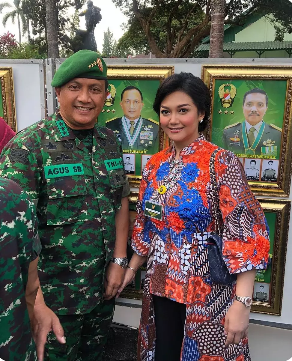 bella saphira dampingi suami wisuda tni © Instagram/@bellasaphiraofficial bella saphira dampingi suami wisuda tni © Instagram/@bellasaphiraofficial