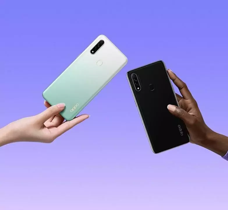 Smartphone triple camera terbaru dua jutaan © berbagai sumber Smartphone triple camera terbaru dua jutaan © berbagai sumber