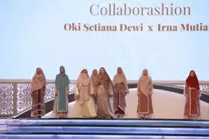 Oki Setiana Dewi x Irna Mutiara hadirkan busana muslim elegan