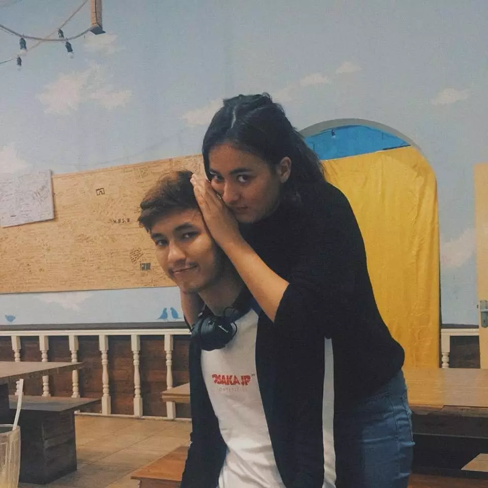 Potret kedekatan Mawar Eva de Jongh dan kakak © 2019 brilio.net Potret kedekatan Mawar Eva de Jongh dan kakak © 2019 brilio.net