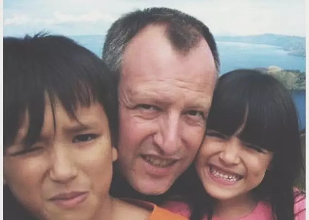 Potret kedekatan Mawar Eva de Jongh dan kakak © 2019 brilio.net Potret kedekatan Mawar Eva de Jongh dan kakak © 2019 brilio.net