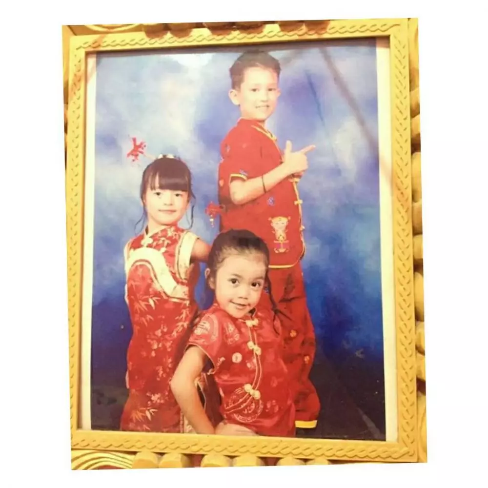 Potret kedekatan Mawar Eva de Jongh dan kakak © 2019 brilio.net Potret kedekatan Mawar Eva de Jongh dan kakak © 2019 brilio.net