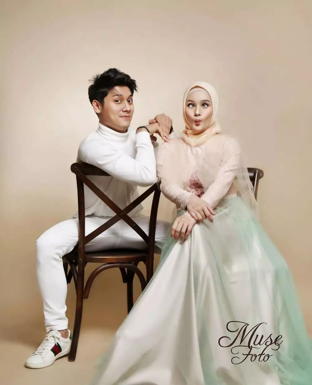 7 Gaya pemotretan Rizky Billar & Dinda Hauw ini bak prewedding instagram 