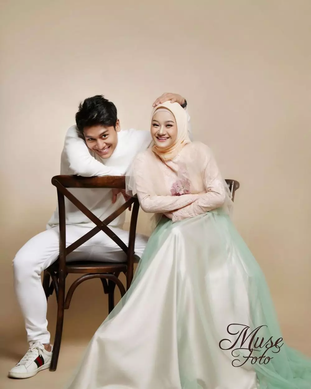 7 Gaya pemotretan Rizky Billar & Dinda Hauw ini bak prewedding instagram 