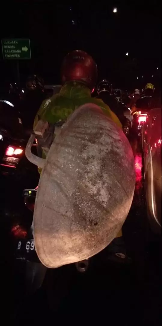 cara driver ojek online jagain bawaan © 2019 instagram.com cara driver ojek online jagain bawaan © 2019 instagram.com