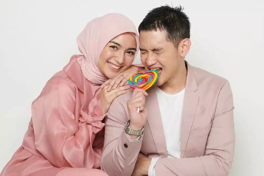 gaya prewedding citra kirana rezky aditya berbagai tema © 2019 instagram.com