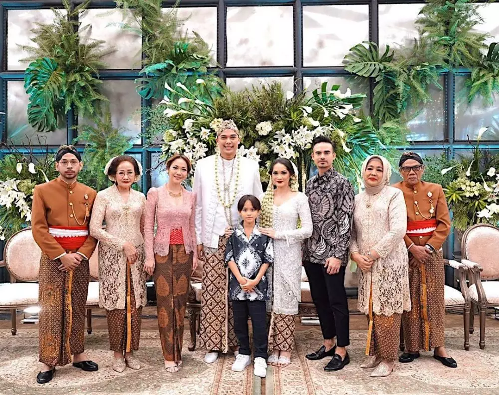 potret BCL pakai kebaya ini tuai pujian Instagram/@bclsinclair