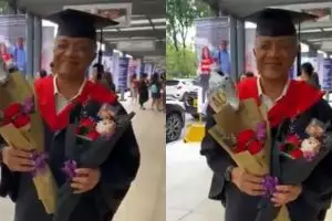 Momen ayah pakai toga anak saat wisuda, alasannya bikin haru