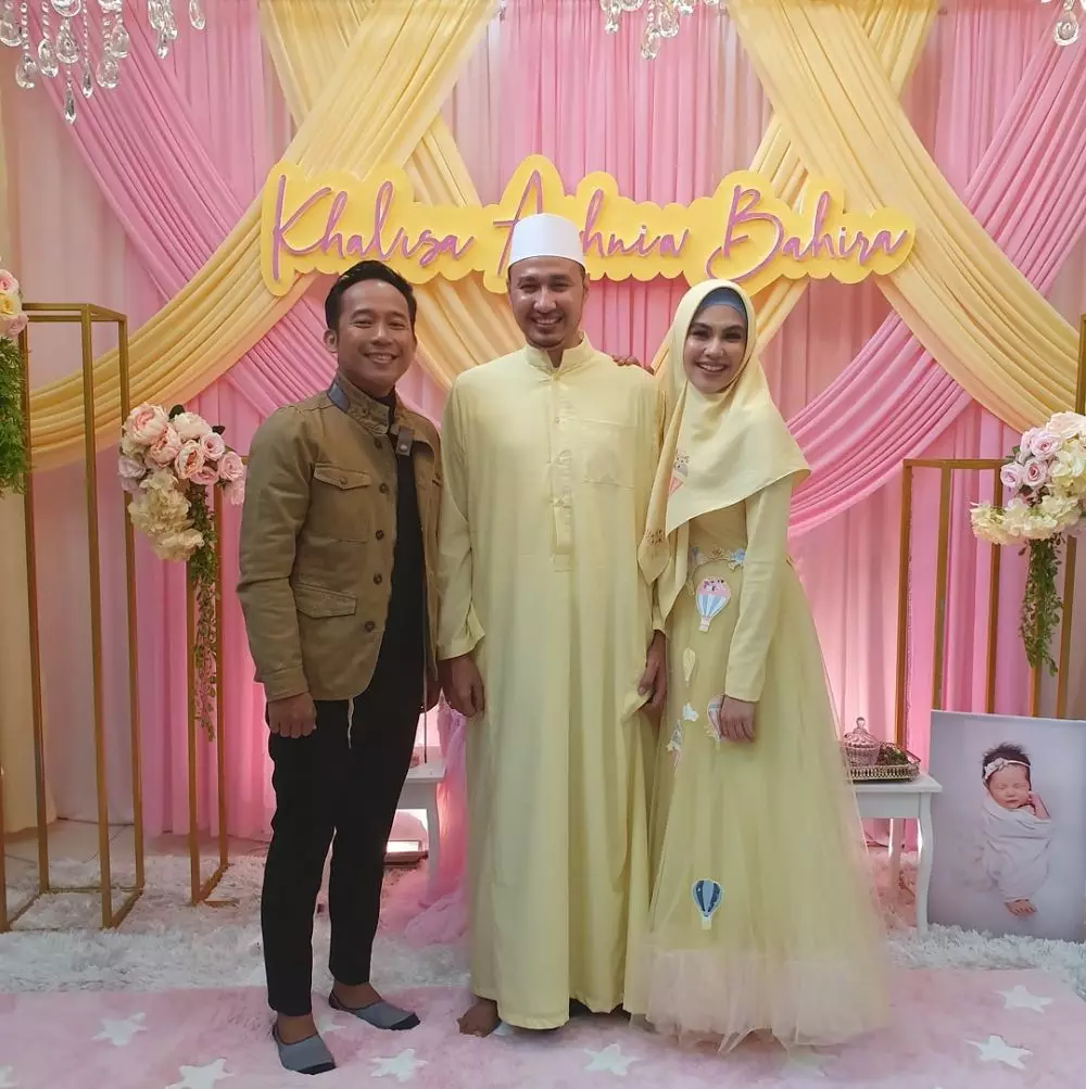 Momen akikah anak pertama Kartika Putri instagram 