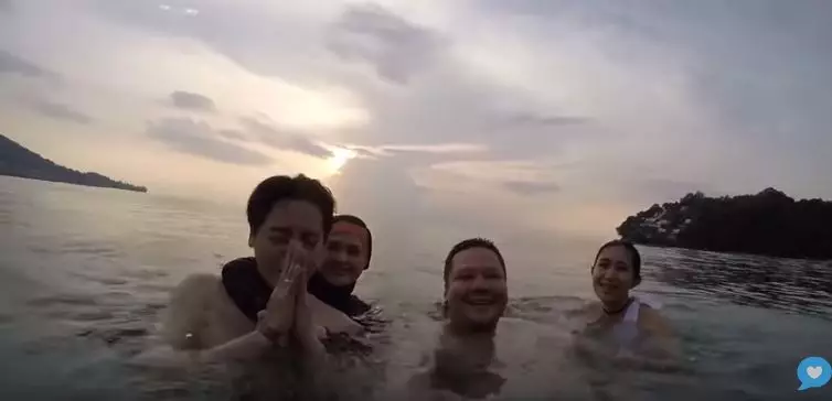 6 Momen Roger & Cut Meyriska diving pertama kali Instagram/@cutratumeyriska