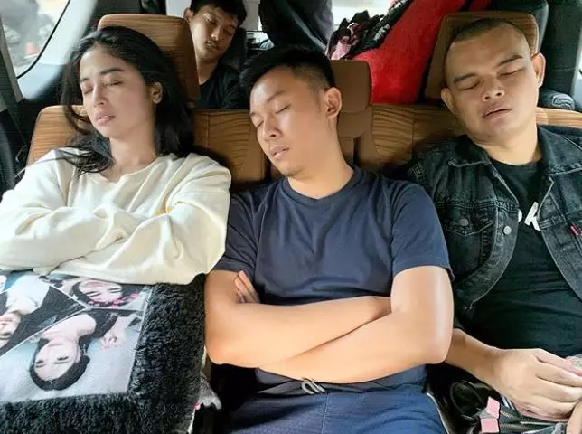 dewi perssik balas dendam ke suami  Instagram dewi perssik balas dendam ke suami  Instagram