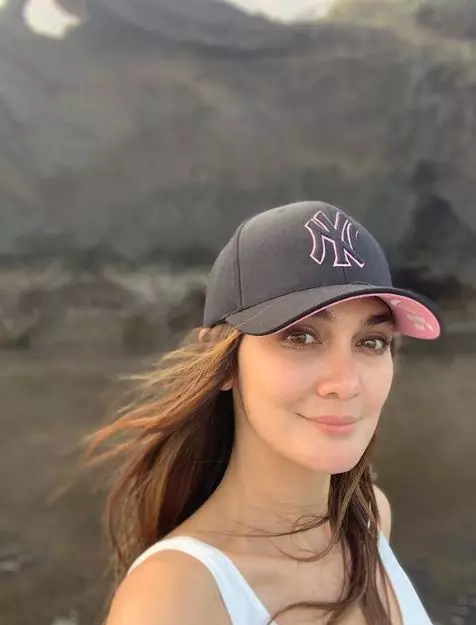 akun Instagram luna maya kena hack  Instagram