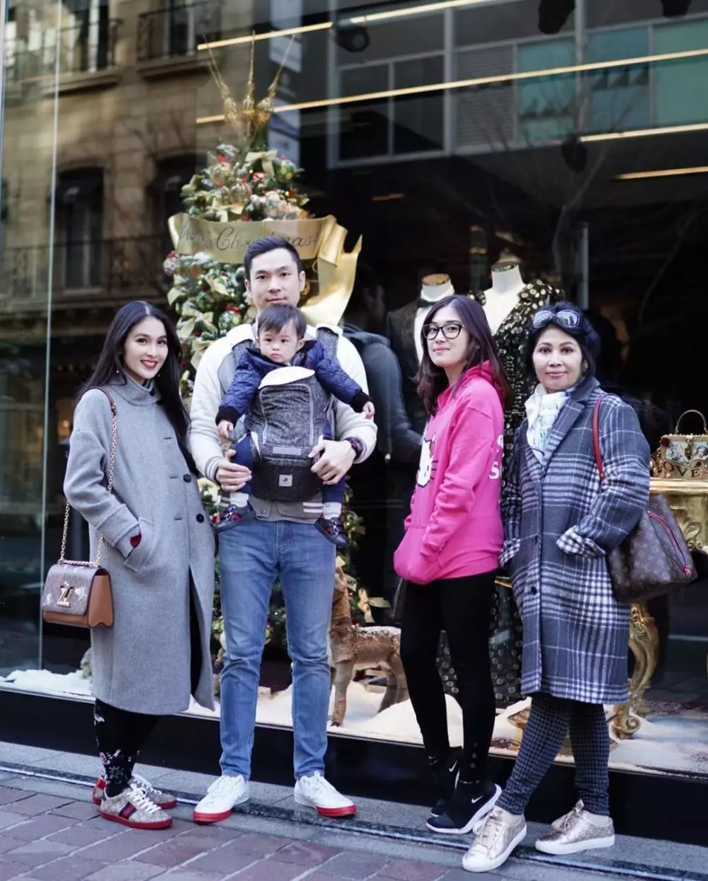 Momen Sandra Dewi dan ibunya Instagram 