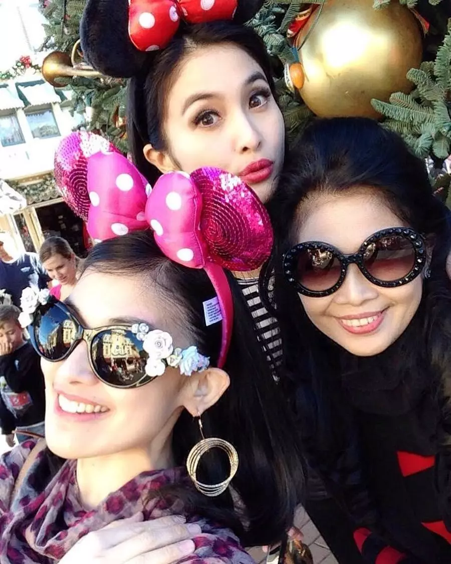 Momen Sandra Dewi dan ibunya Instagram 