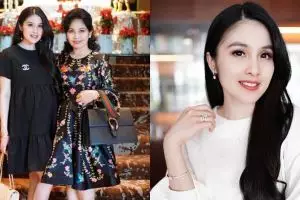 Jarang tersorot, ini 8 momen Sandra Dewi dan ibunya