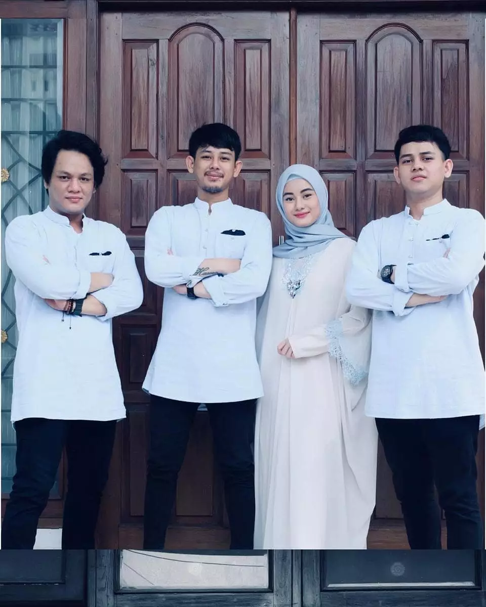 Dinda Hauw dan kakak  Instagram 