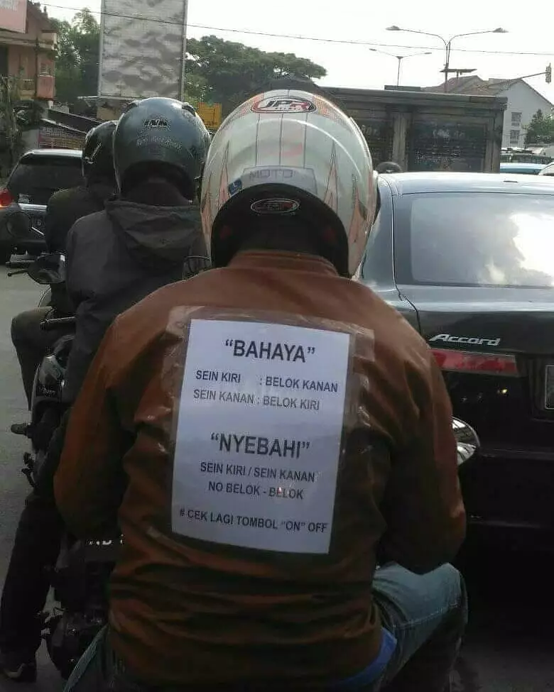 peringatan pengendara motor kocak abis © 2019 instagram.com
